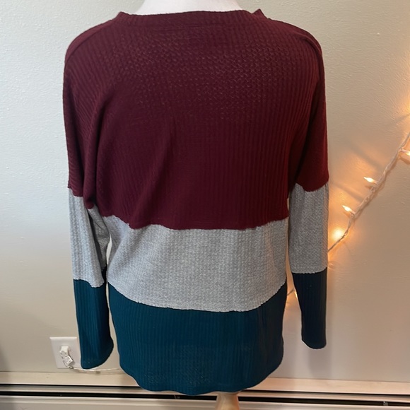 Large Comfy Knit Shirt CG.L.CG Color Block Pattern - Picture 3 of 6